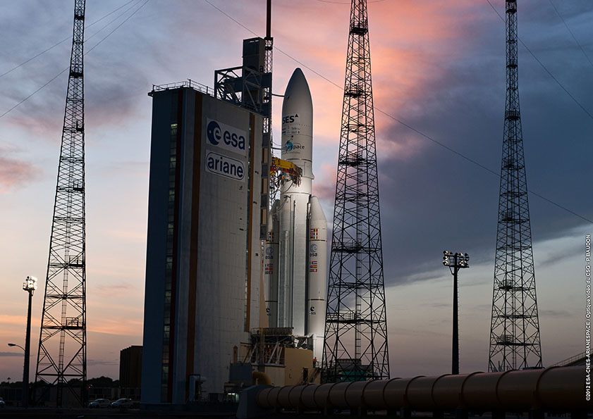 La fusée Ariane 5 sur son aire de lancement... (photo Arianespace)